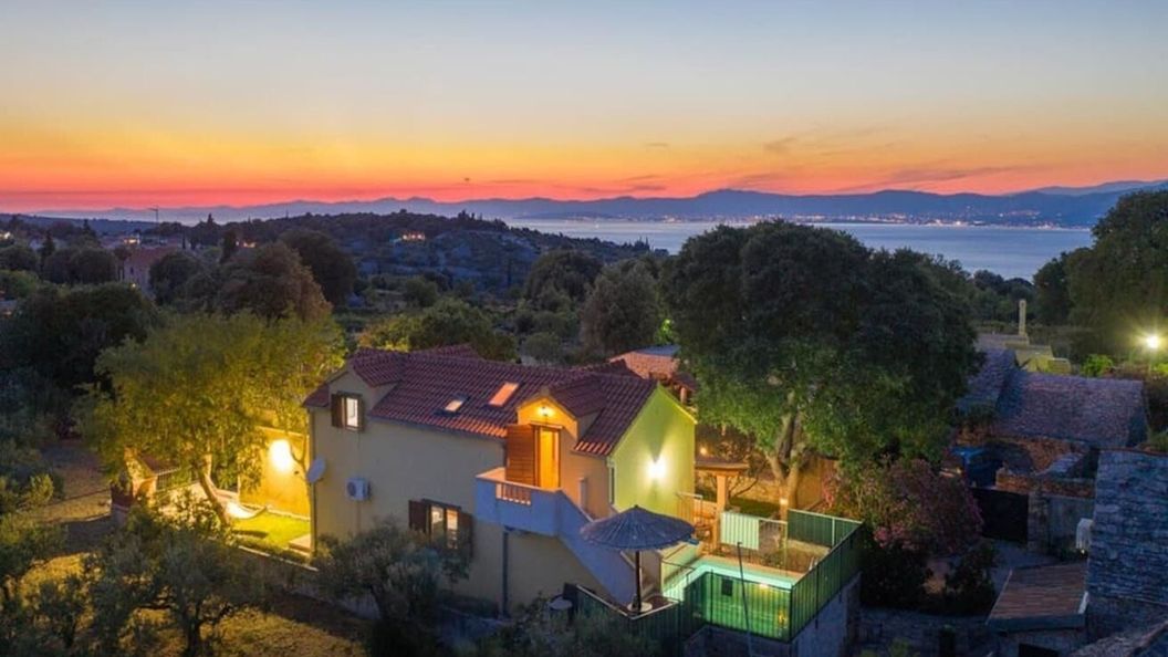 House Niksi Skrip (1)