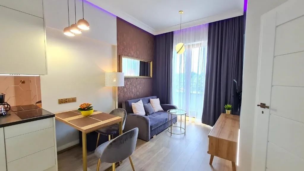 visit baltic – Platan Tower Victoria PT53 (1)