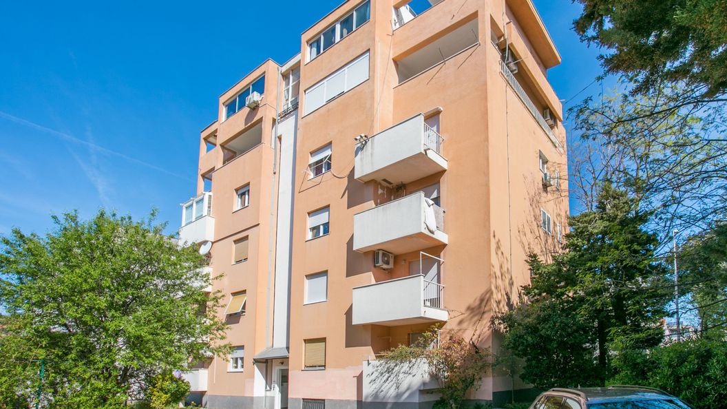 Apartmanok Parkolóhellyel Split - 22909 (1)