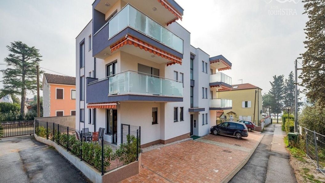 Apartman Puta Mary Umag (1)