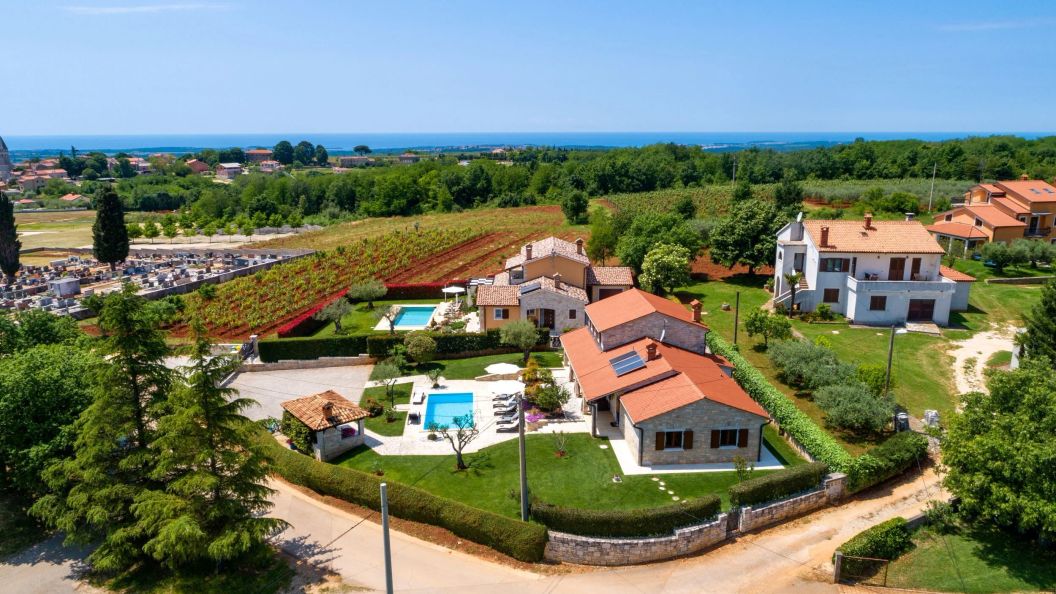 Villa Casa Danijel s bazenom Kastelir (1)