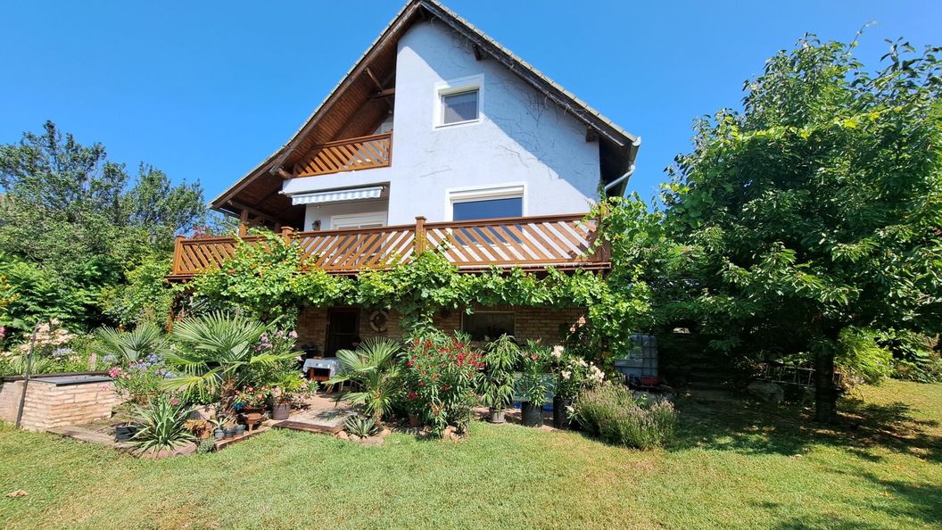 Borostyán Ház Felsőörs (1)