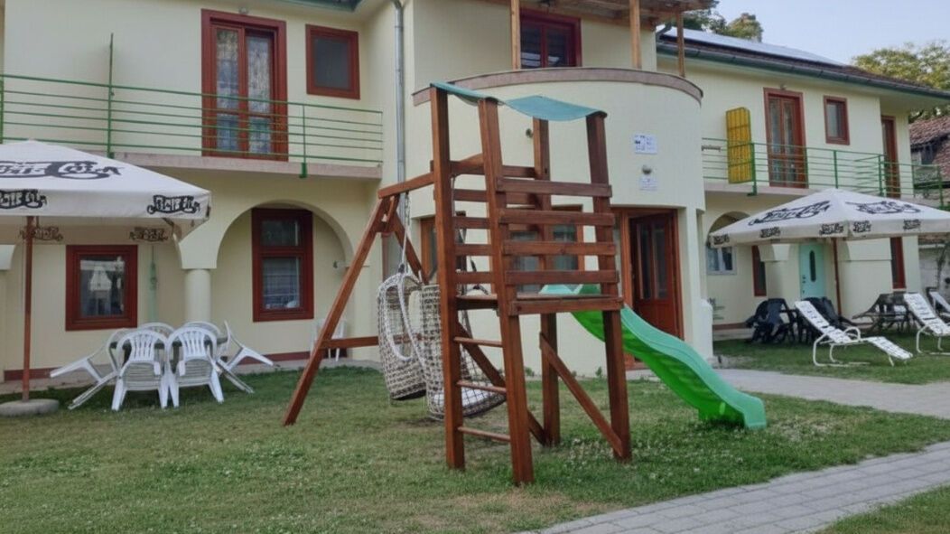 Aqua Hostel Siófok (1)