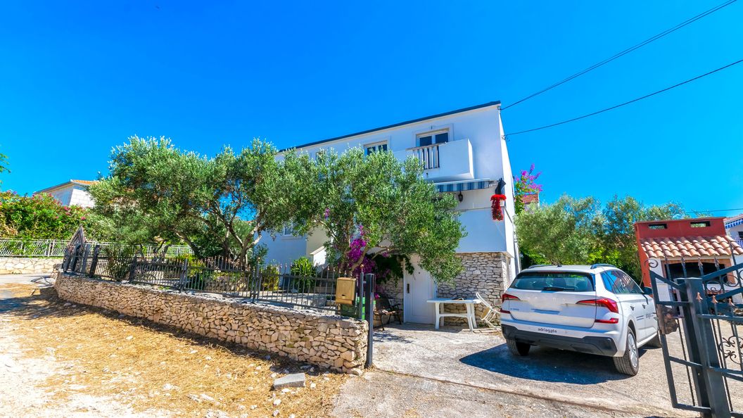 Apartment Jadranka Supetar (1)