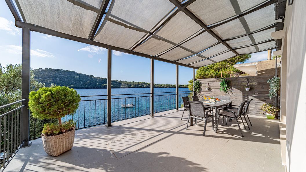 Vendégház Karbuni - CDS890 (1)