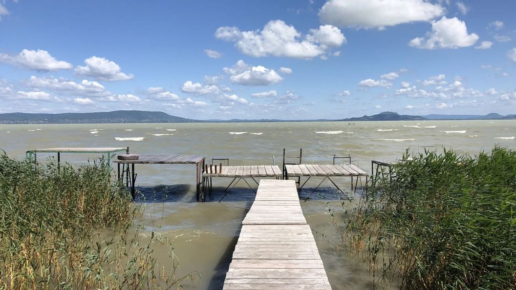 Hullámház Apartmanok Balatonmáriafürdő (1)