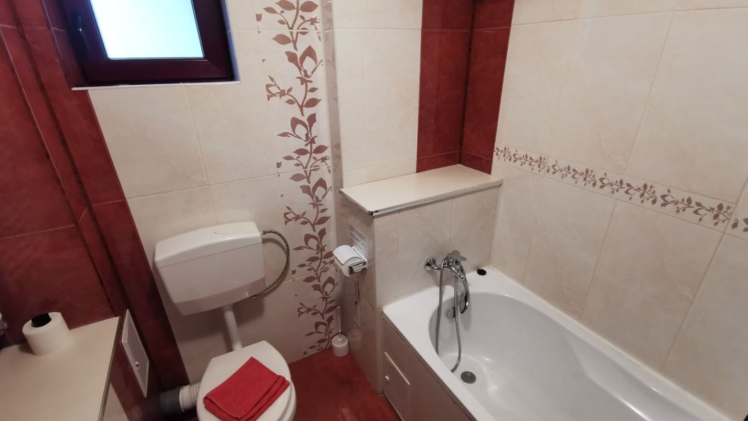 Cabana Ciresarii Bran (1)