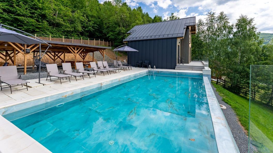 Cabanele Carmel Muntele Rece (1)