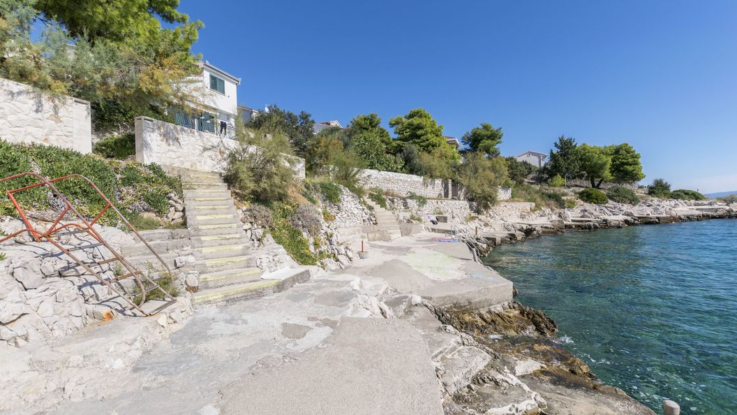 Apartment Kate Okrug Gornji (1)