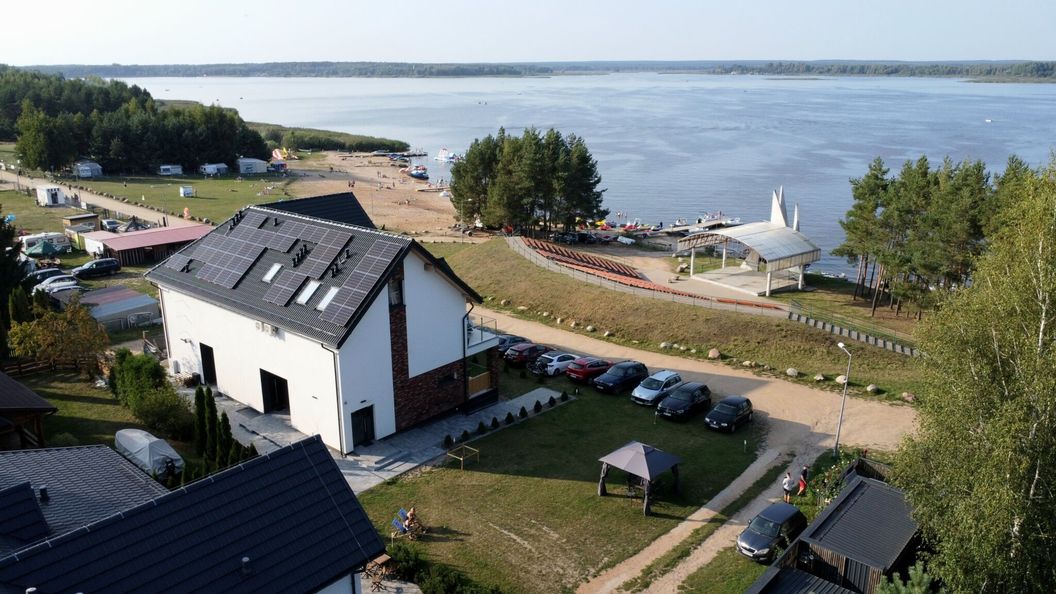 Żubr nad Zalewem (1)