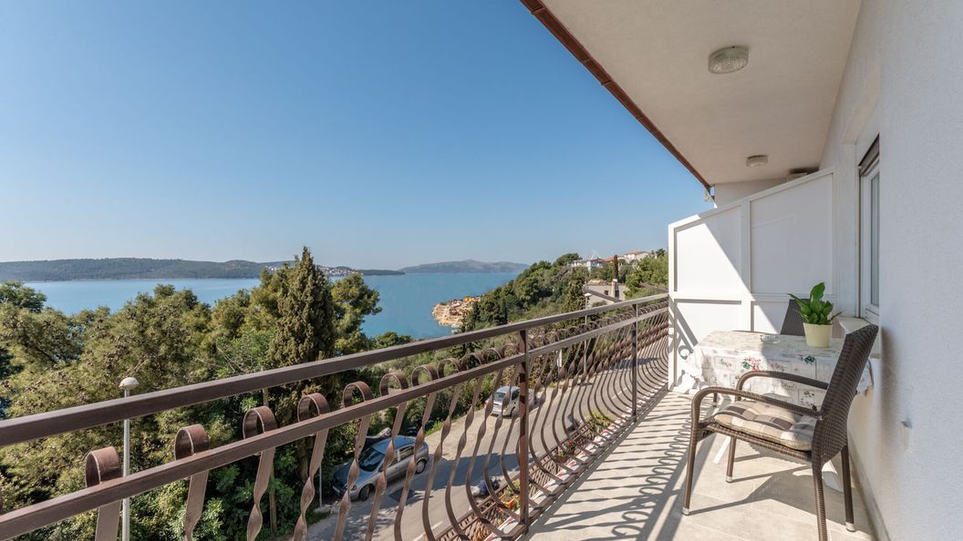 Apartments Mirjana Trogir (1)