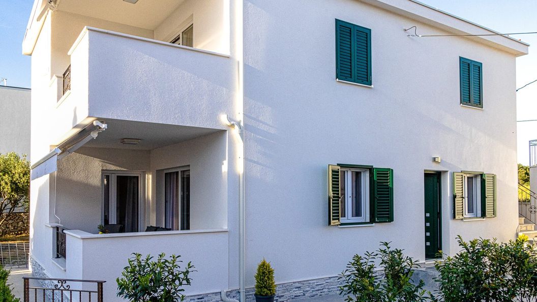 Apartments Nikol Okrug Gornji (1)