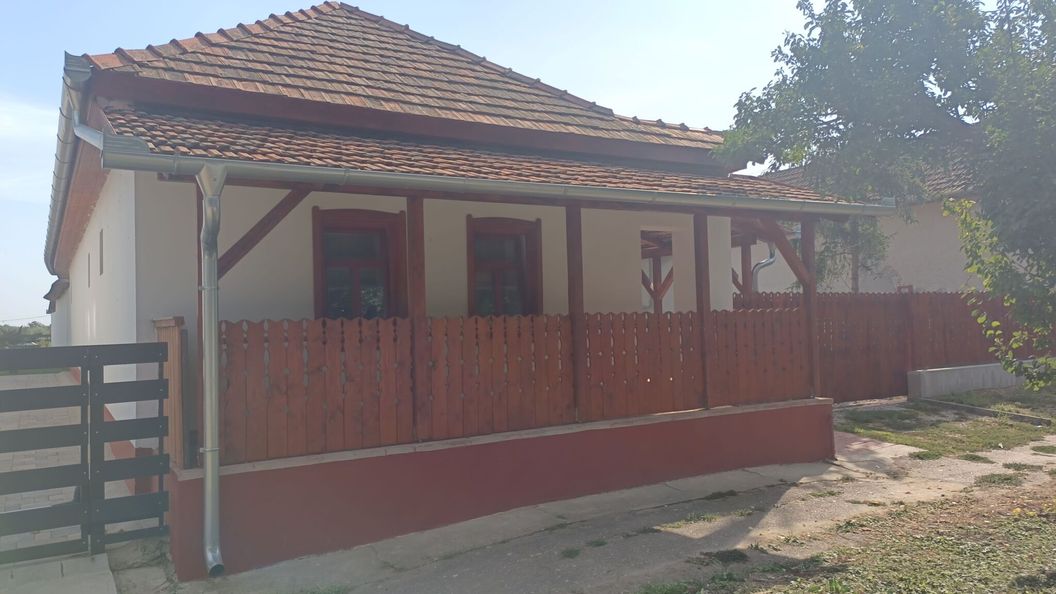 Bíbic PihenőPorta Sarud (1)