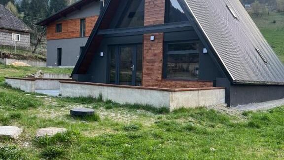 CabanA Oscar Borșa (1)