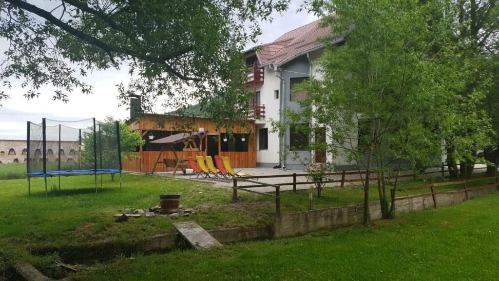 Pensiunea La Poalele Bucegilor Râșnov (1)