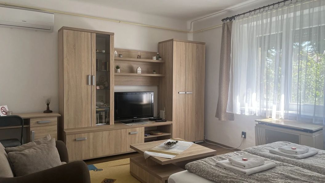 Studio East Apartman Pécs (1)