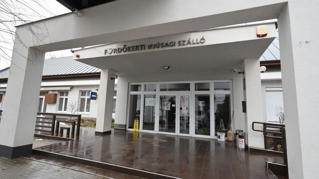 Fürdőkerti Ifjúsági Szálló Hajdúböszörmény (1)