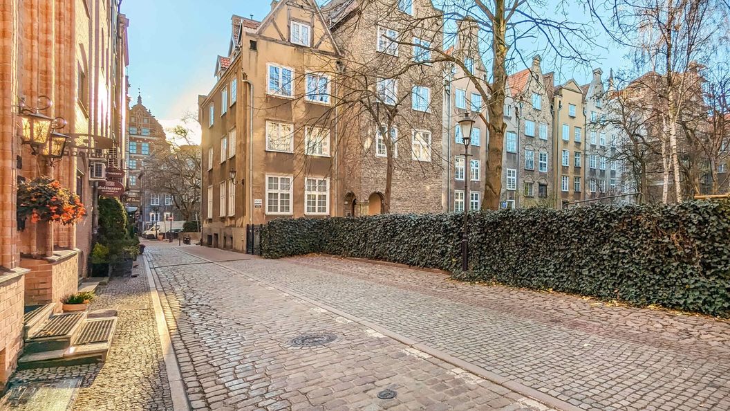 Św. Ducha 127/129 | Stare Miasto | Parking | Gdańsk (1)