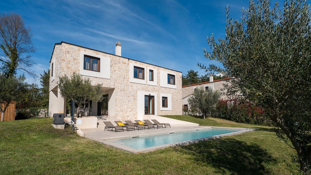 Villa Minerva s bazenom Visnjan (1)