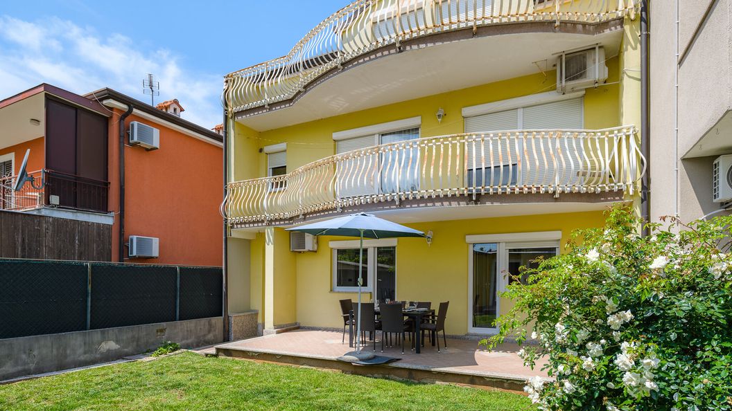 Apartmani Veronika Zambratija (1)