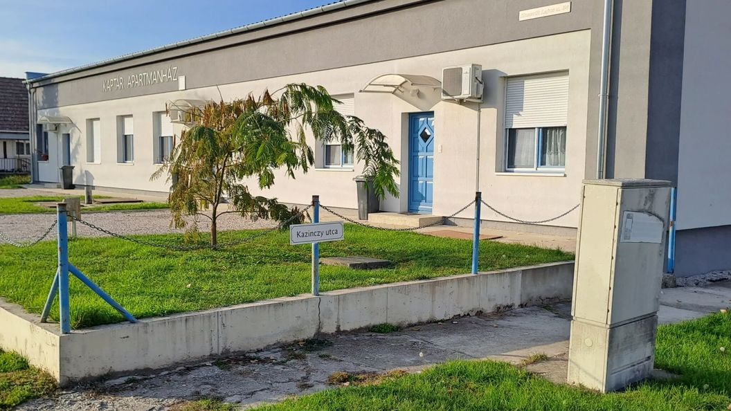 Kaptár Apartman Ács (1)