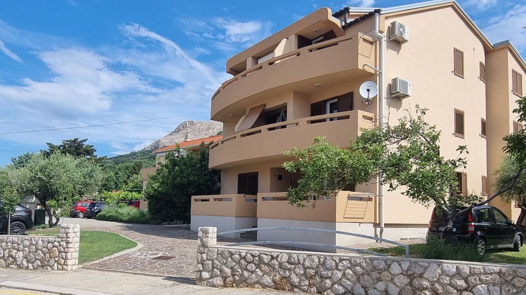 Apartments Dejan Baska (1)