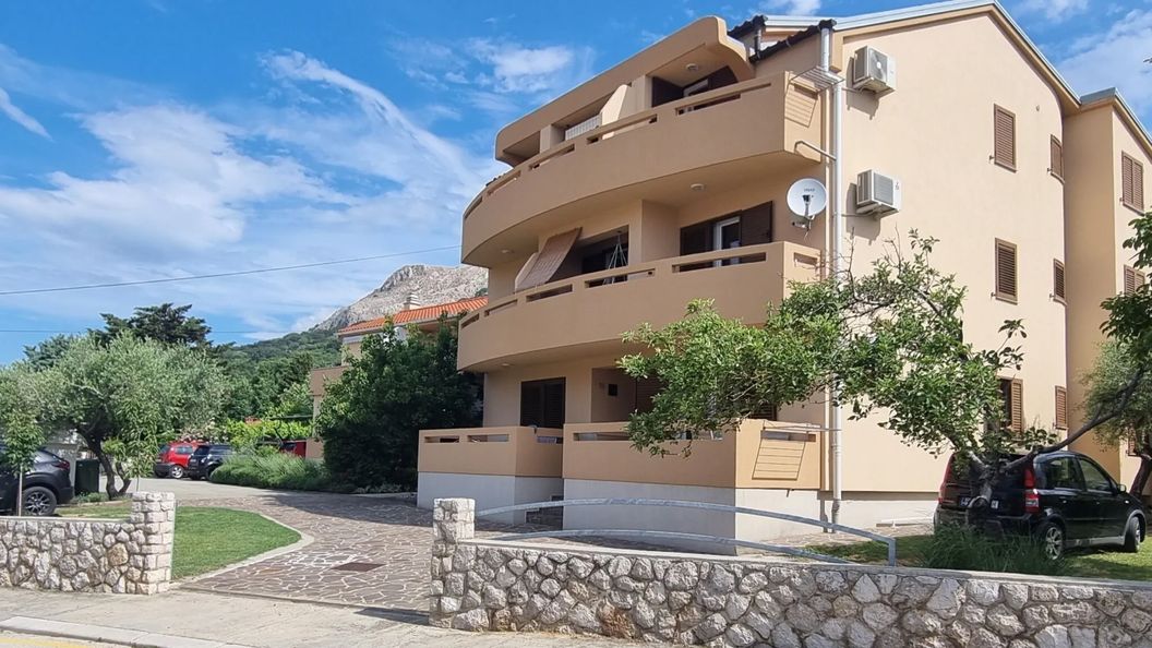 Apartments Dejan Baska (1)