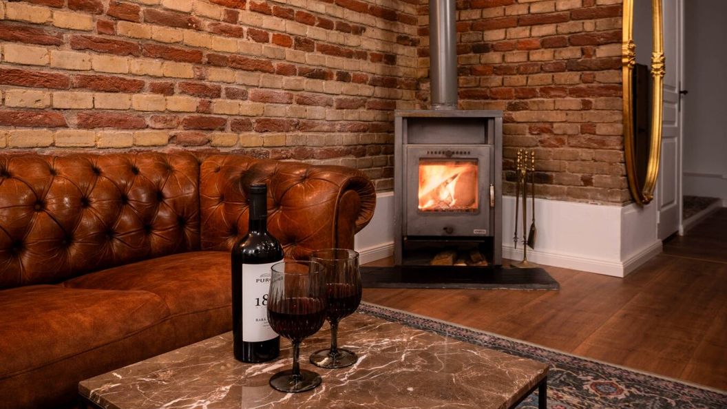 Le Petit Rouge Central Studio Arad (1)