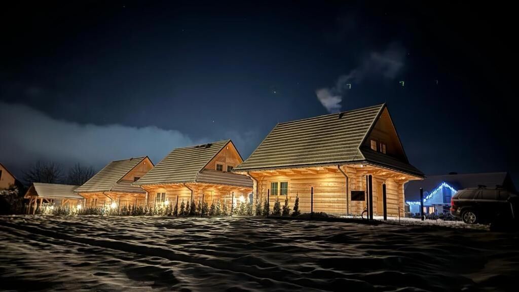 Dom z bala Jodełka - Górskie Przysiółki w Koniakowie (1)