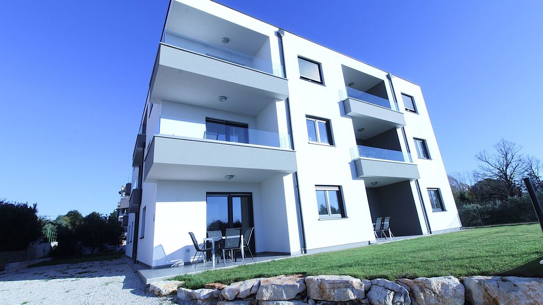 Apartments Frank Zambratija (1)