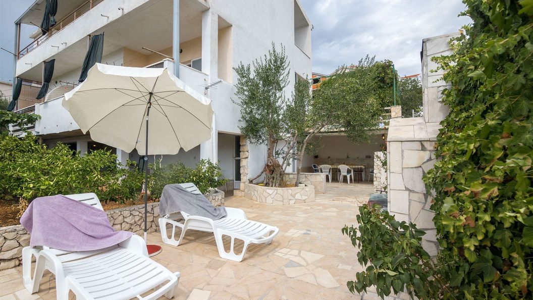 Apartments Naki Slatine (1)