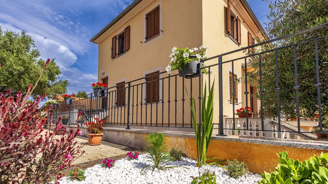 Apartments Baran Čižići (1)