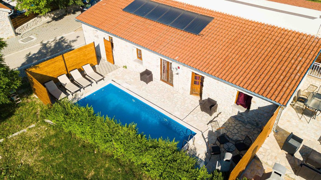 House Stone Curlew 5 Lišane Tinjske (1)