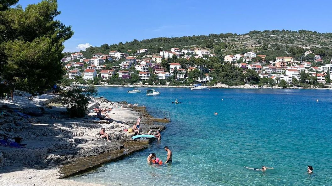 Apartments Apartments -T and T Okrug Gornji (1)