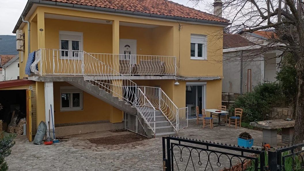 Sunny Apartment Gornji Karin (1)