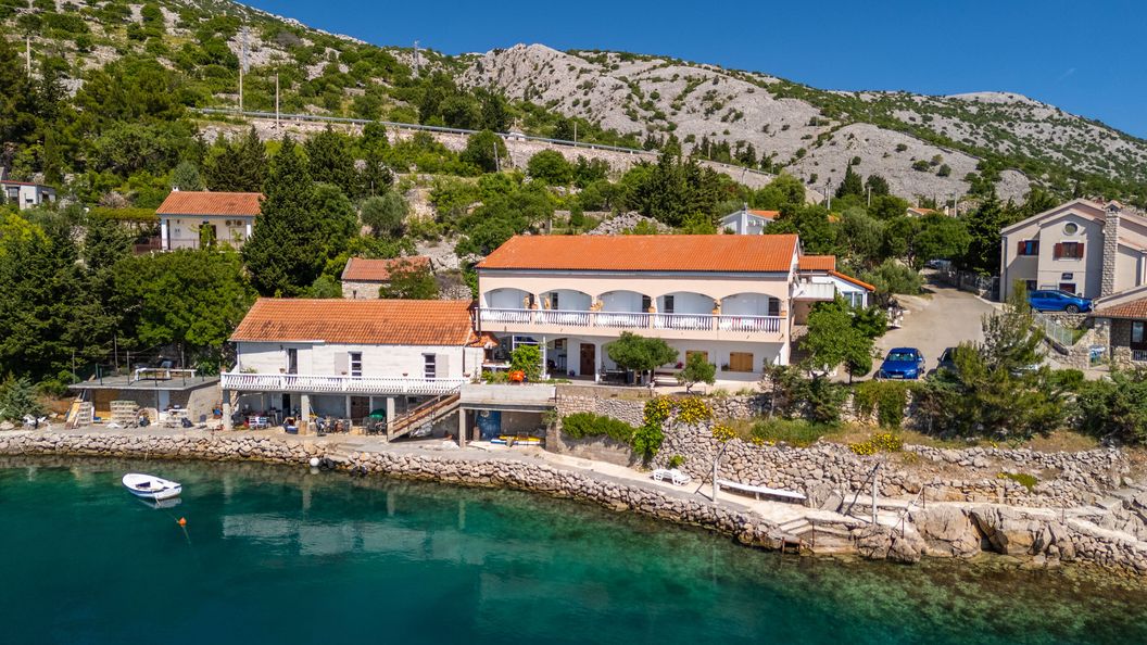 Apartments Taša Lukovo Sugarje (1)