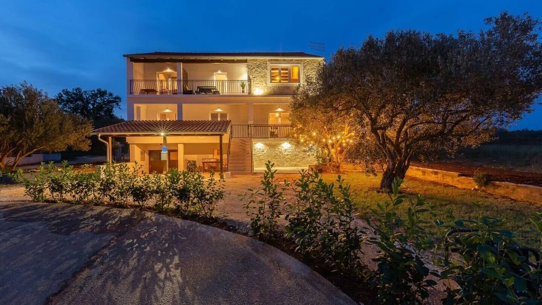 House Srića Sv. Filip i Jakov (1)