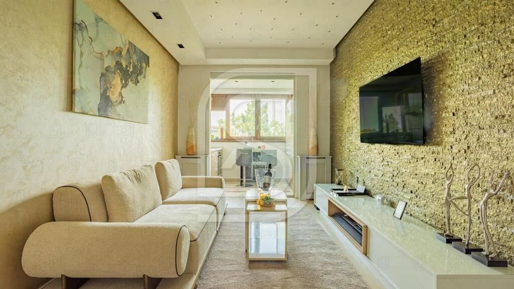 Junior by Kristal Collection București (1)