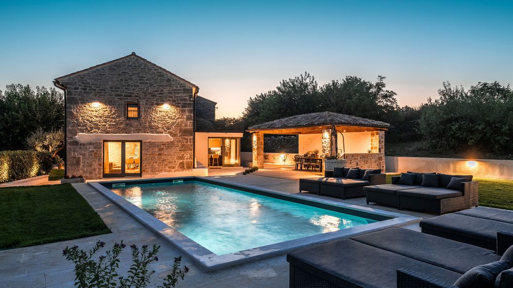 Villa Treori s bazenom Sveti Lovrec (1)