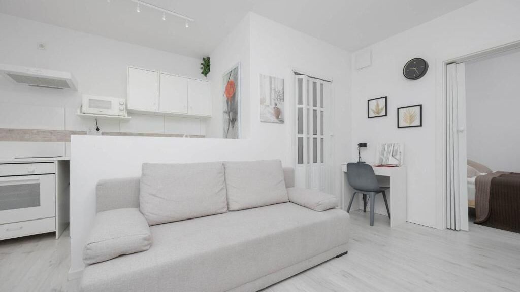 Jasny Apartament z Tarasem i Parkingiem Renters Piaseczno (1)