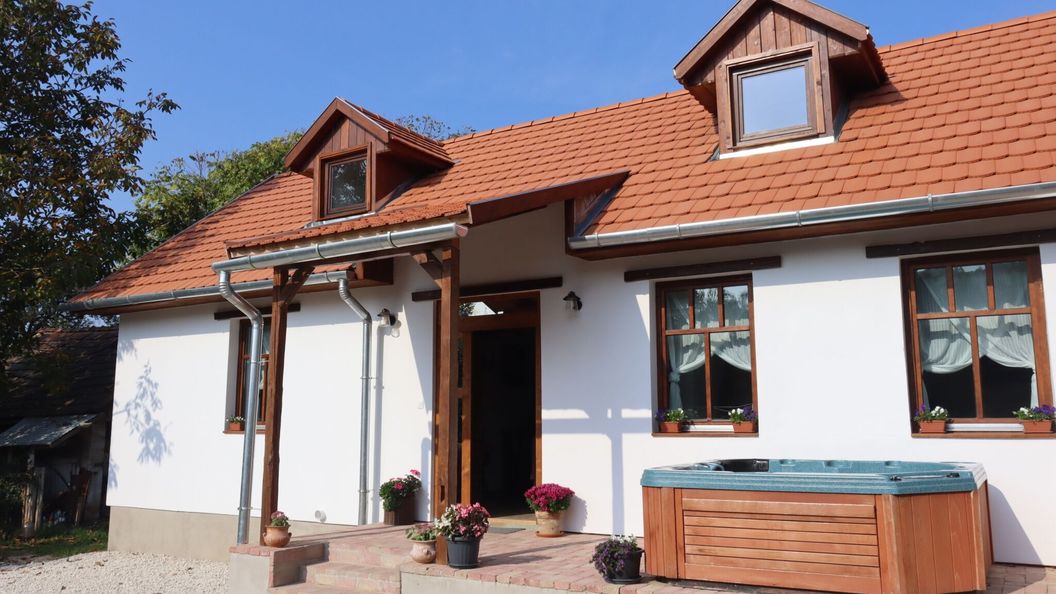 Pajta Vendégház Balatonendréd (1)