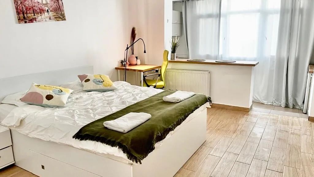 Stirbei - Victoriei Studio București (1)