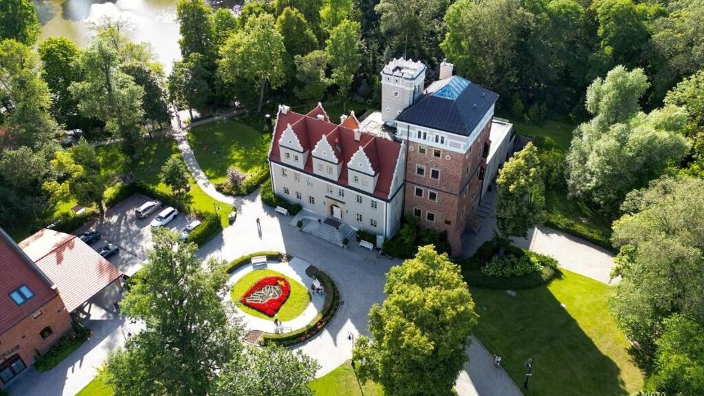 Zamek Topacz Resort & Art SPA Kobierzyce (1)