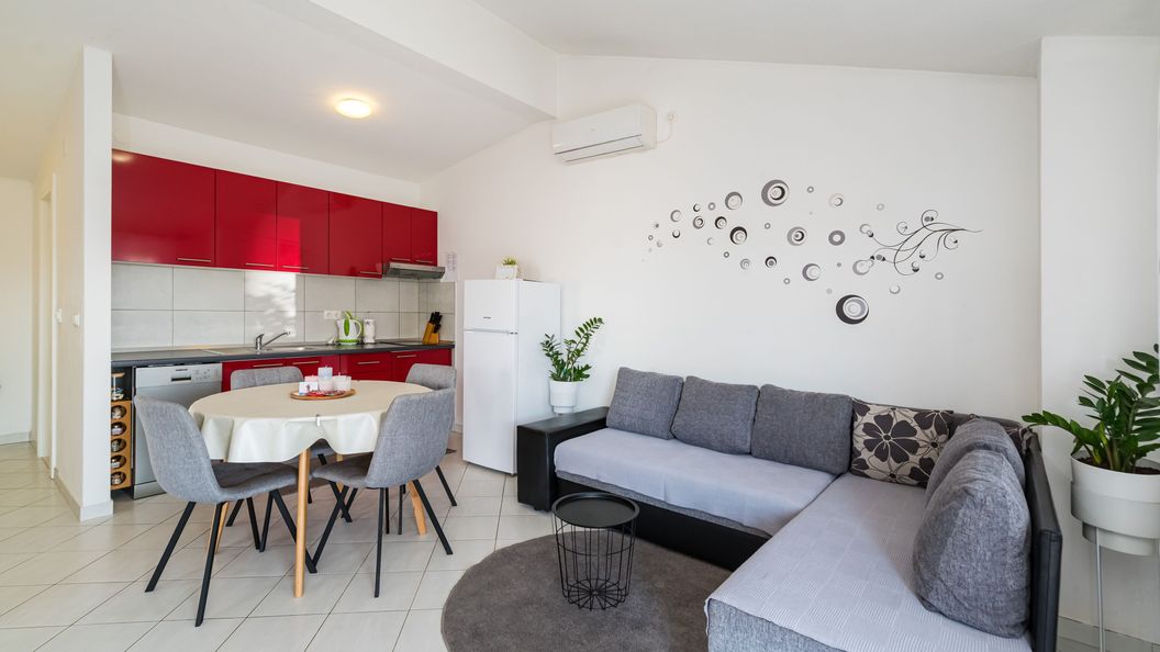 Apartmanok Parkolóhellyel Nin, Zadar - 23493 Nin (1)