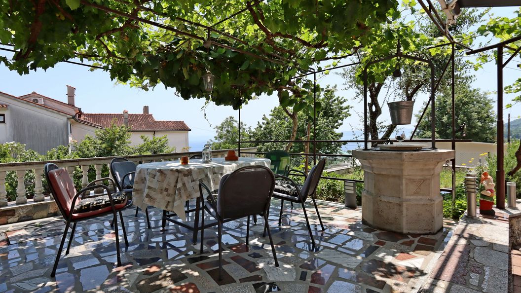 Apartmanok Parkolóhellyel Lovran, Opátia - Opatija - 23701 Lovran (1)