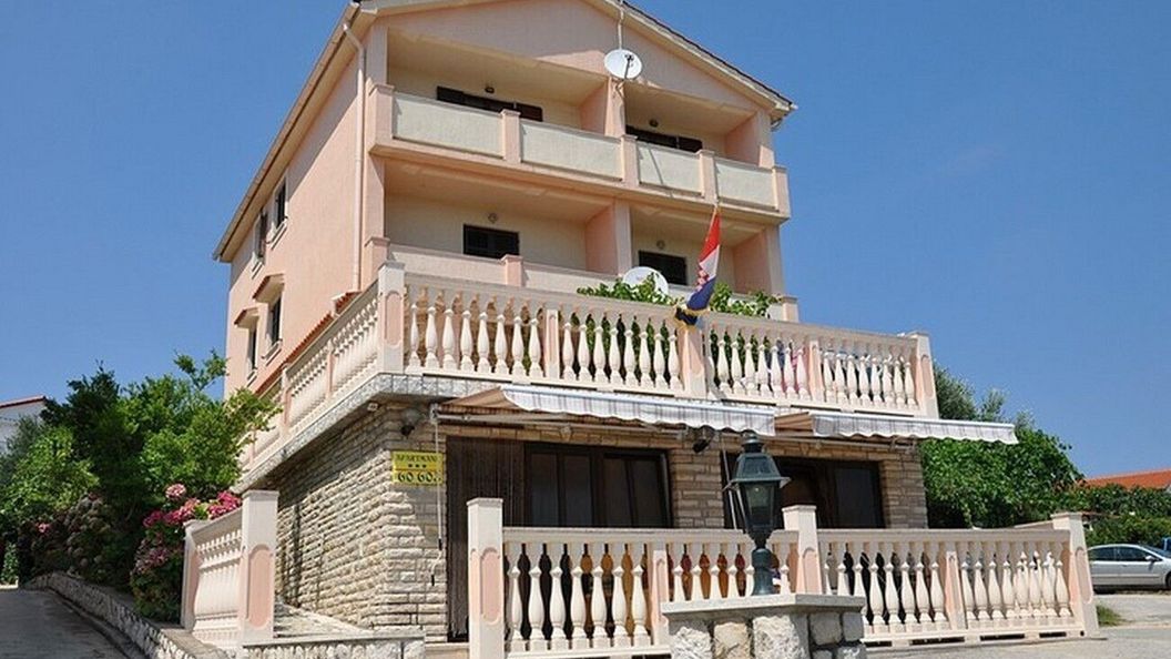 Apartmanok Parkolóhellyel Lopar, Rab - 23747 Lopar (1)