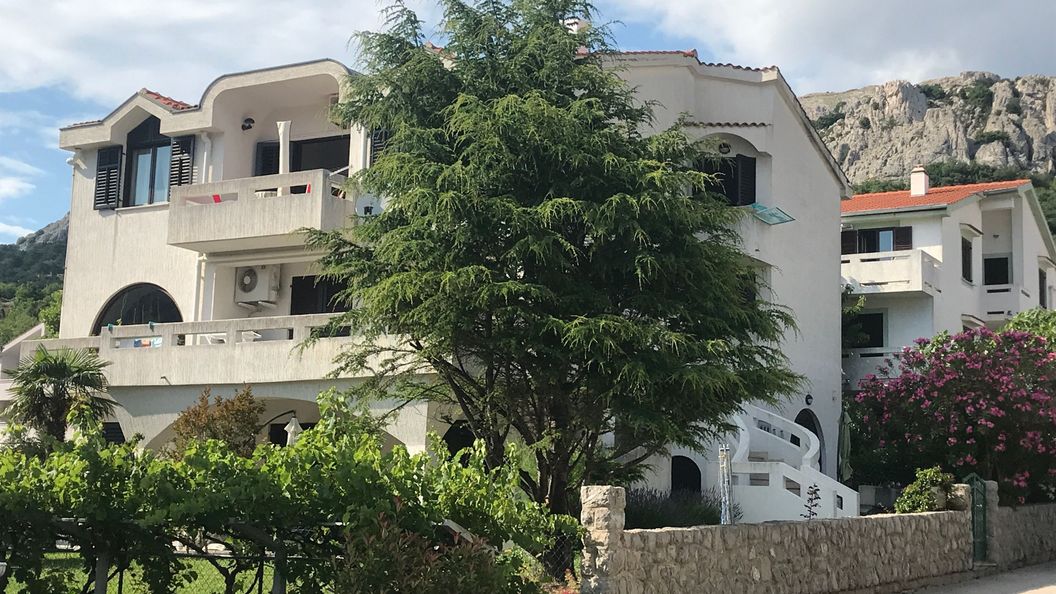 Apartmanok Parkolóhellyel Baska, Krk - 23913 Baška (1)