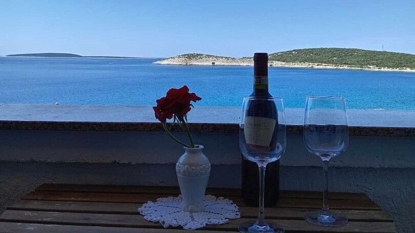 Apartmanok és Szobák A Tenger Mellett Martinscica, Cres - 23980 Martinšćica (1)