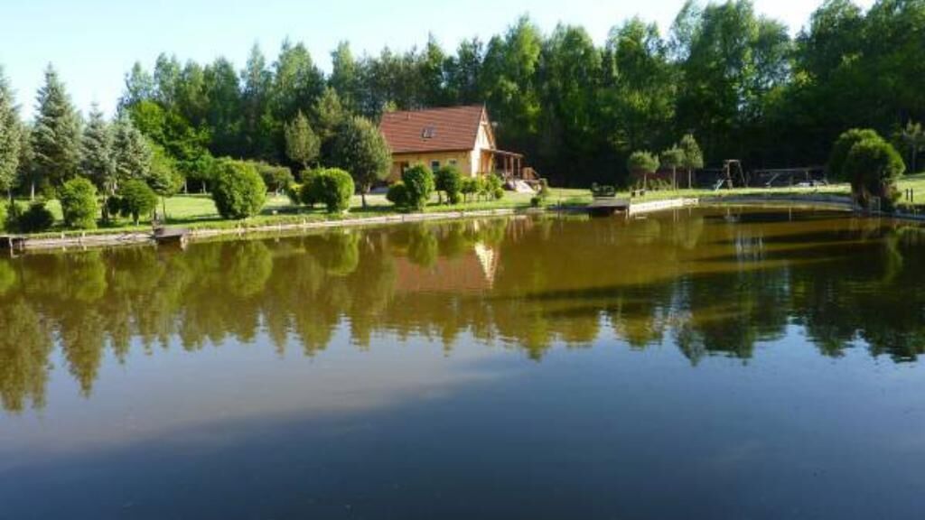 Dom nad stawem Kruklanki (1)