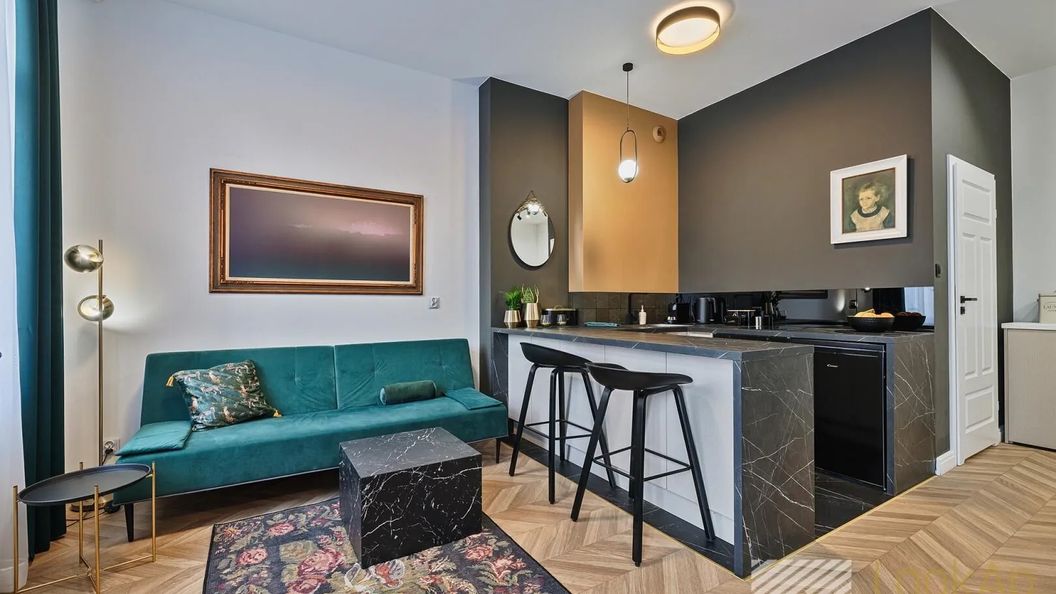 Kolorova Bottle Green (1)